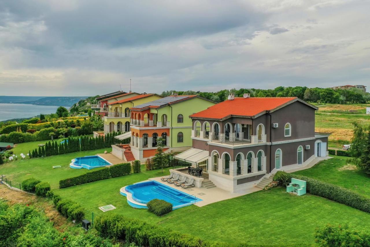 Lighthouse Luxe Estate Apart & Villas Балчик Екстер'єр фото
